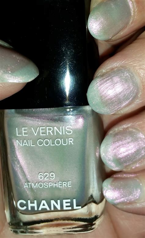 Chanel Atmosphere (629) Le Vernis Nail Colour Review